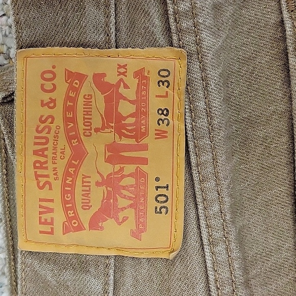 Levi's Men's Khaki 501 Button Fly Denim 38 X 30 Cotton - Picture 3 of 6